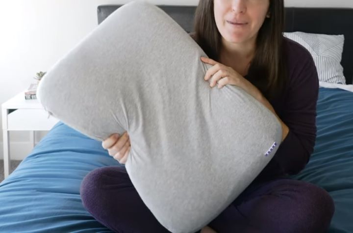 Analyzing the quality of the pillow for neck arthritis