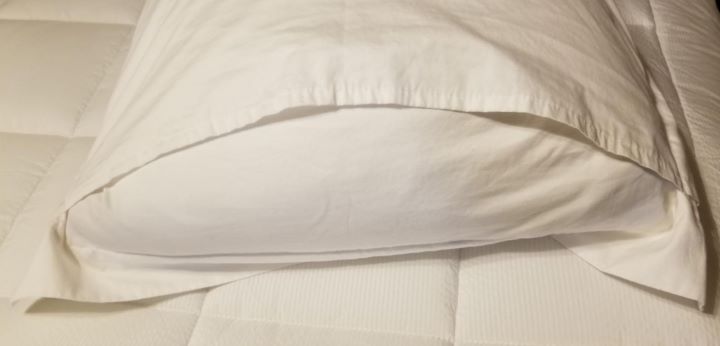 Confirming how easy pull out the pillowcase for acne
