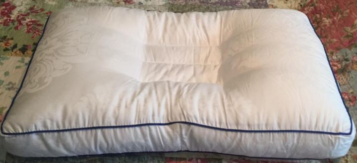 Using the adjustable American-made pillow from Nature's Guest