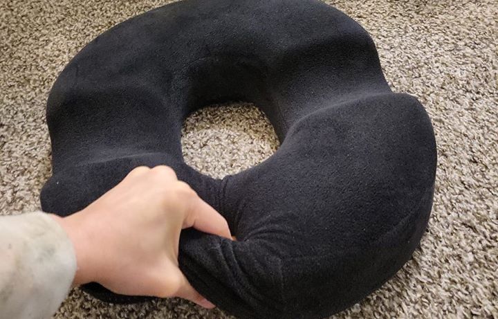  Checking how soft and supportive the donut pillow for your tailbone